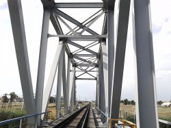 В Ульяновке грабители пытались унести опору железнодорожного моста