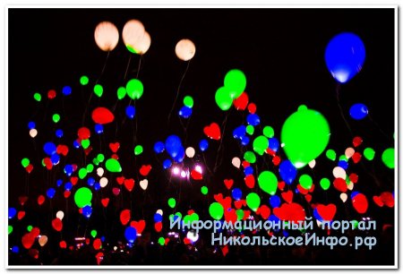 Новогодний фестиваль светошариков в Тосно